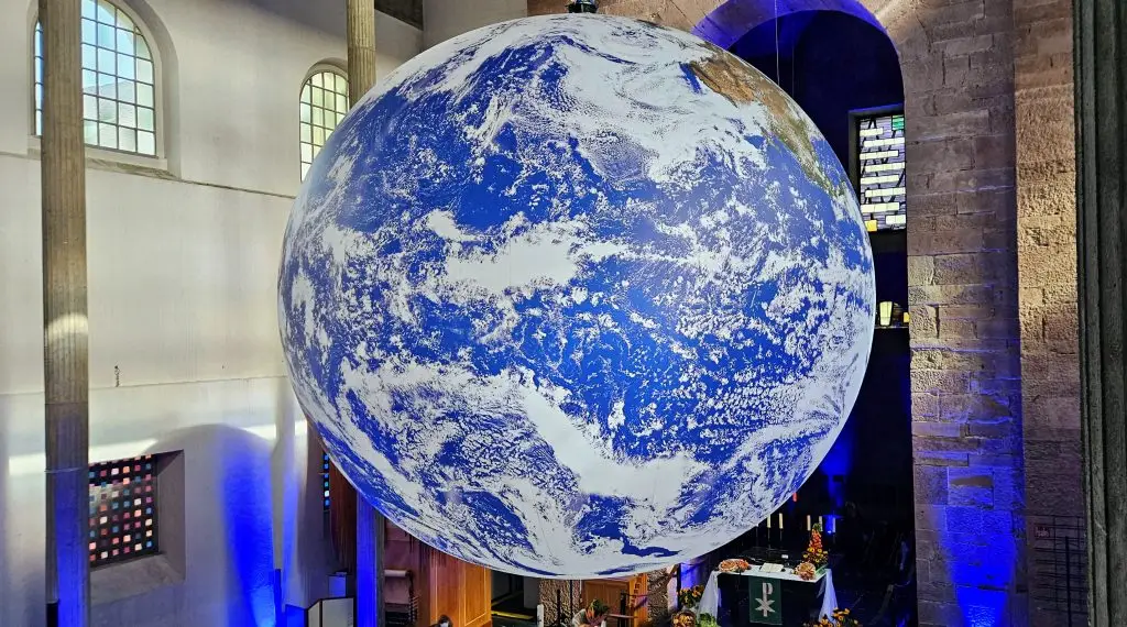 Weltkugel-Gaia-1024x570 Von nationaler Identität zu einer globalen Gemeinschaft