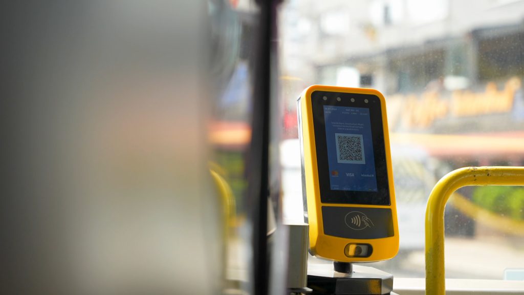 Lesegeraet-Bus-1024x576 Istanbul, Stadt auf zwei Kontinenten